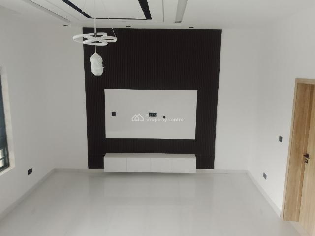 Detached house for sale in Eti Osa, Abuja