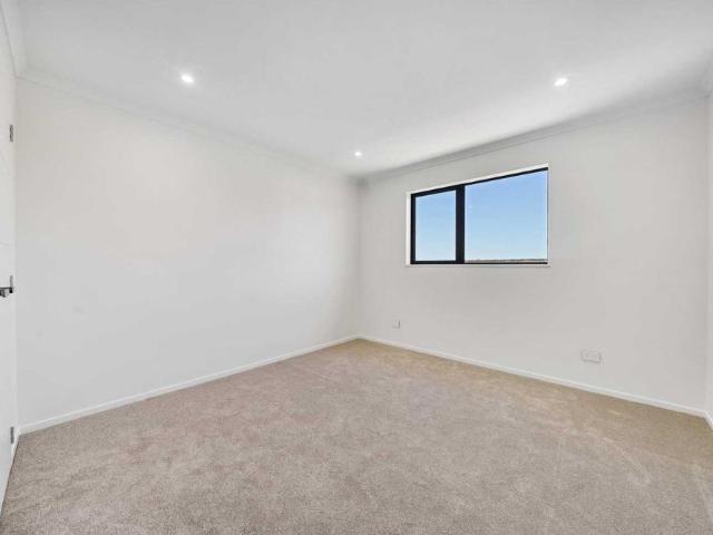 Townhouse for rent in Clendon Park, Manurewa