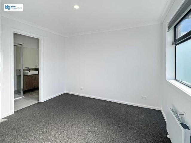 Townhouse for rent in Camerons Creek, Victoria