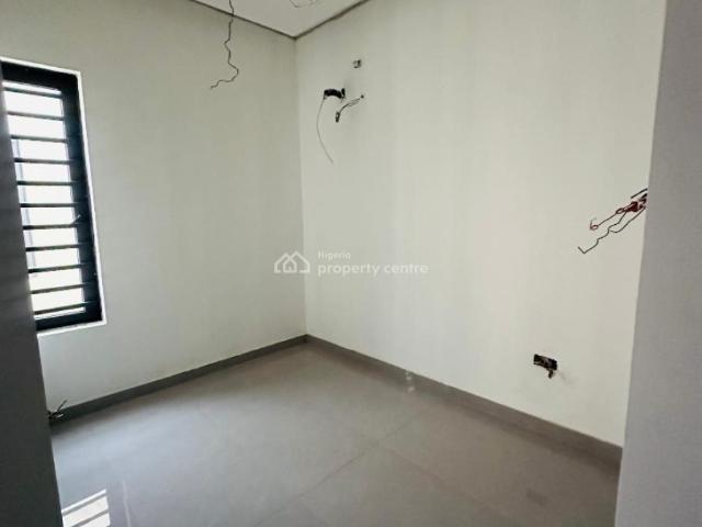 Flat for sale in Eti Osa, Lagos