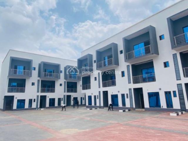 Detached house for sale in Abuja, Sokoto
