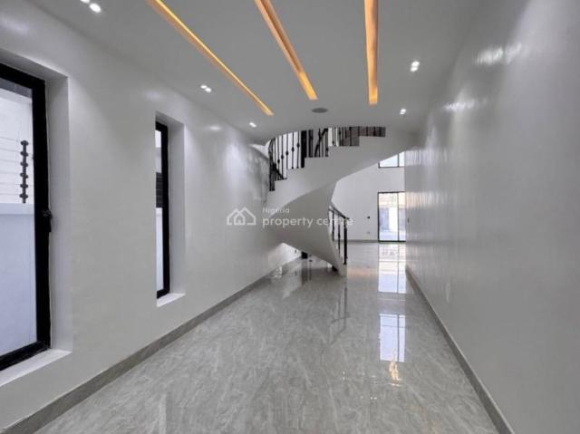 Detached duplex for sale in Eti Osa, Lagos