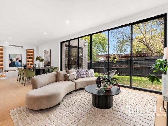 Townhouse for sale in Balwyn North, Melbourne