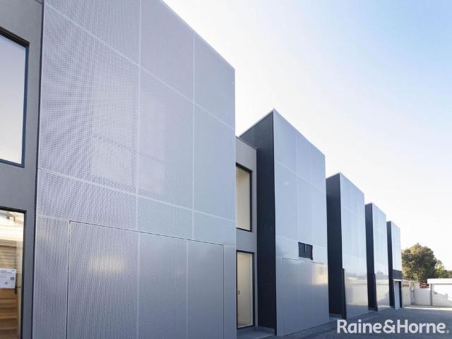 Townhouse for rent in Camerons Creek, Victoria