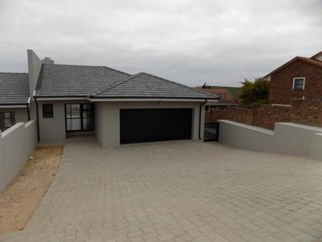 House for sale in Groot Brak Rivier, Western Cape