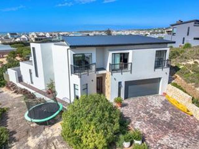 House for sale in Groot Brak Rivier, Western Cape