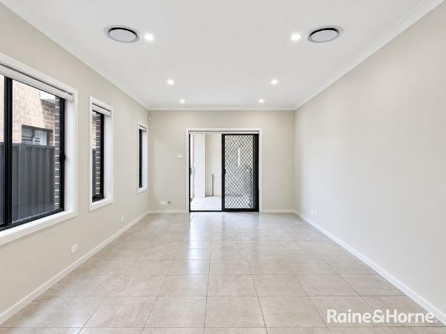 House for rent in Rouse Hill, Sydney