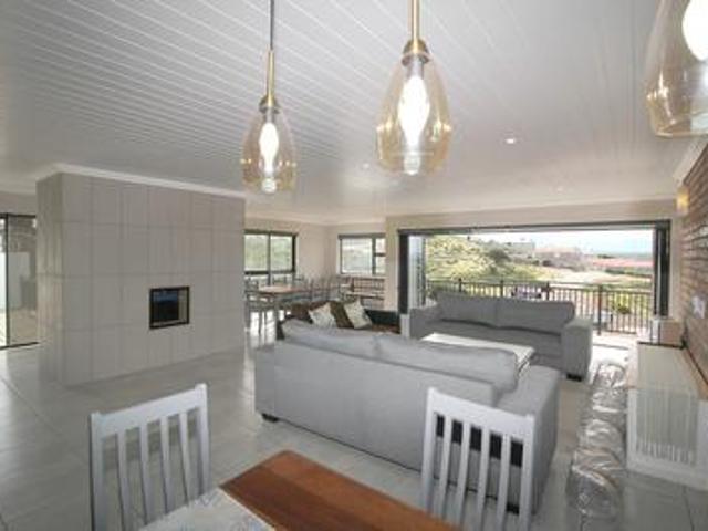 House for sale in Groot Brak Rivier, Western Cape