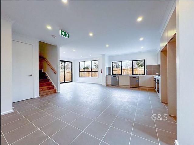 Townhouse for rent in Box Hill South, Melbourne