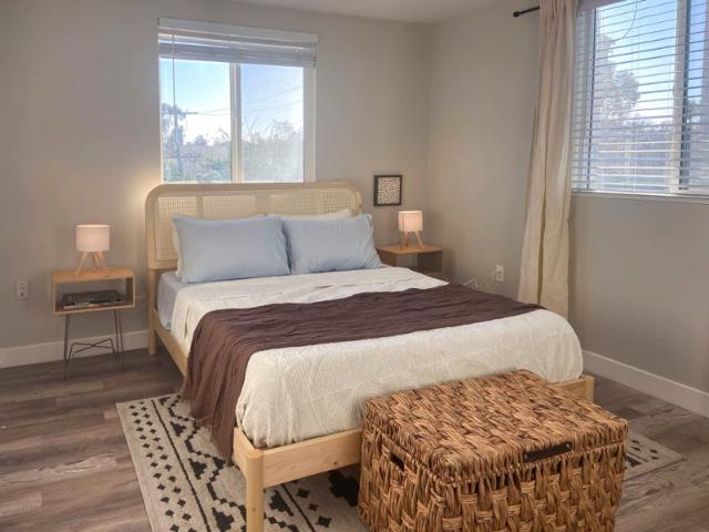 Room for rent in Canoga Park, California