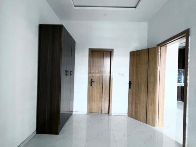 Flat for sale in Eti Osa, Lagos