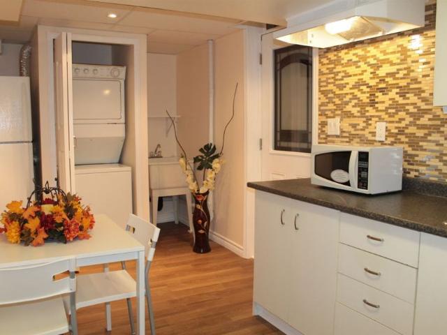 Room for rent in Vaughan, Golden Horseshoe