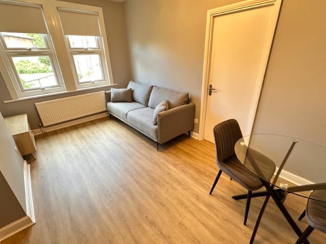 Apartment for rent in Willesden Green, Greater London
