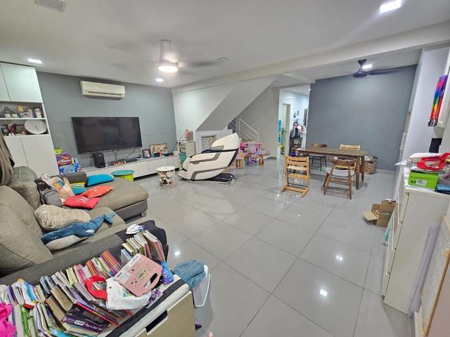 Terraced House for sale in Puncak Jalil, Majlis Bandaraya Subang Jaya