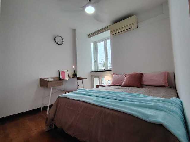 Room for rent in 18 Far East, Tampines