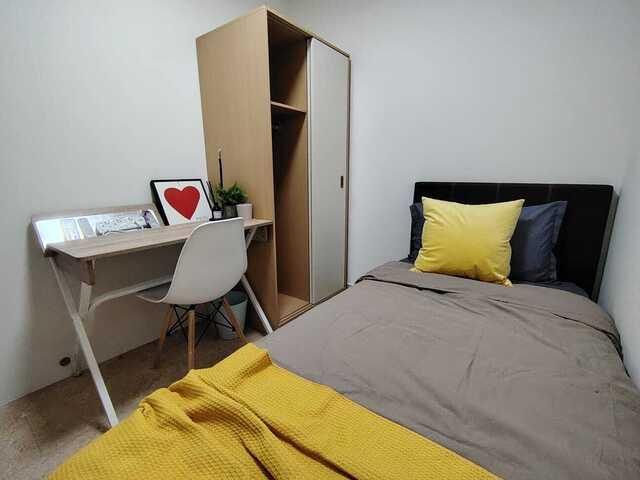 Room for rent in 18 Far East, Tampines