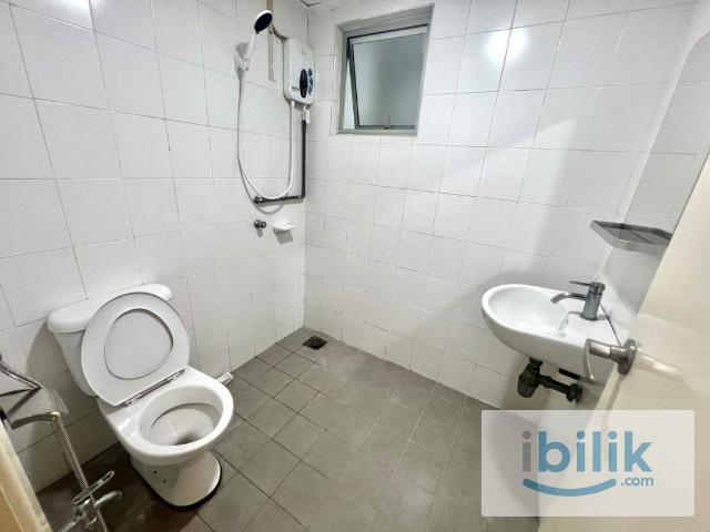 Room for rent in Petaling, Damansara Damai