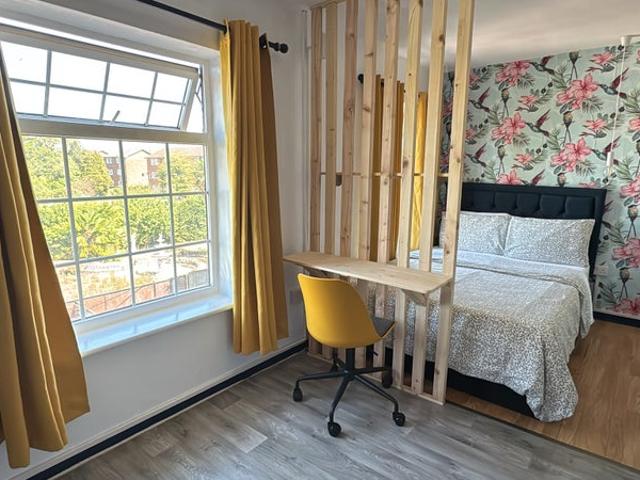 Studio for rent in Sudbury, Greater London