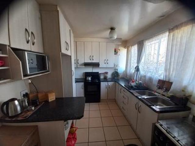Apartment for sale in Oranjeville, Free State