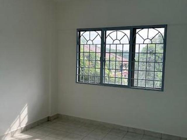 Apartment for sale in Petaling, Damansara Damai