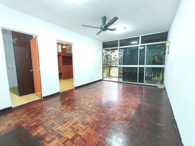 Flat for sale in Shah Alam, Petaling