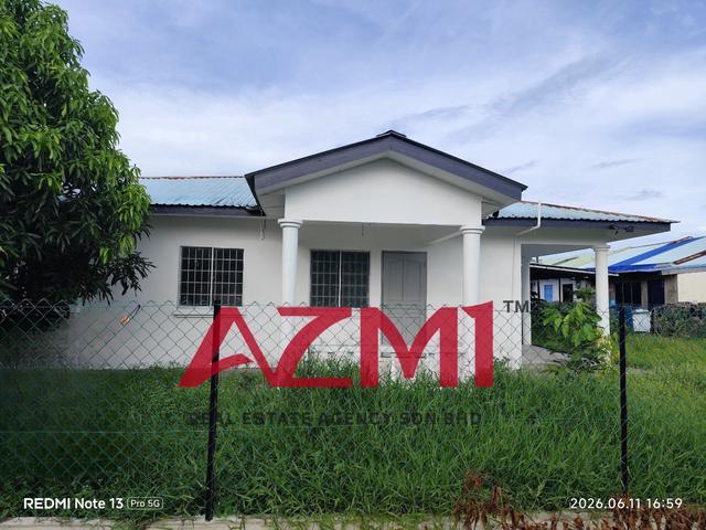 Terraced House for sale in Long Miri
