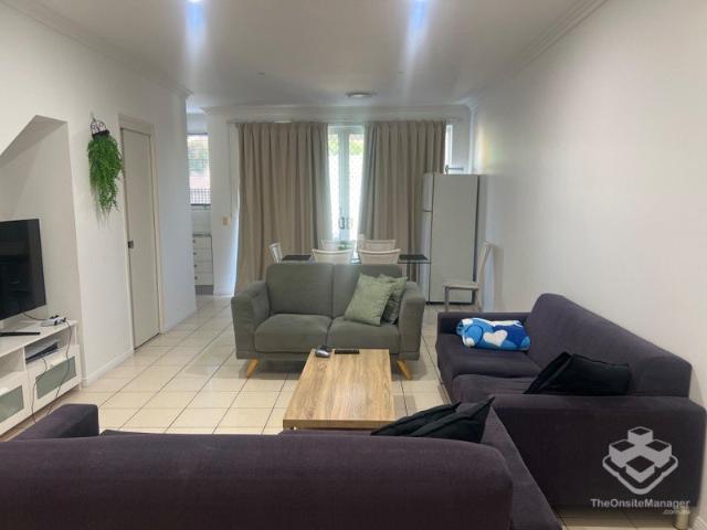 Townhouse for rent in Toombul, Queensland