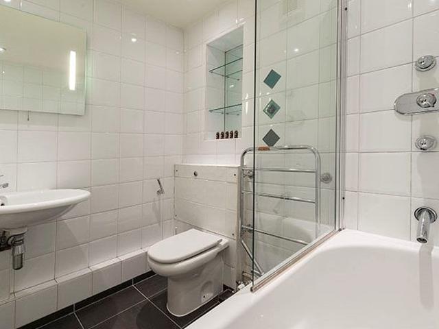 Apartment for rent in Brompton, Greater London