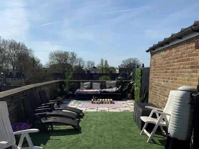 Apartment for rent in Dacre Park Estate, Greater London