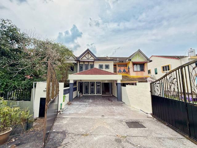 Terraced House for sale in Country Heights Damansara, Kuala Lumpur