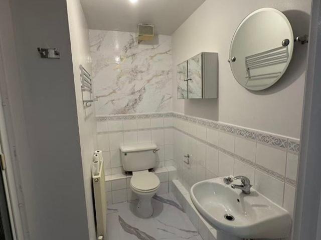 Apartment for rent in Hampton Wick, Greater London