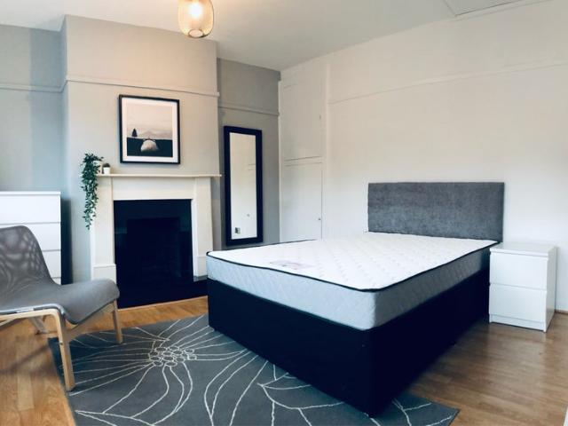 Apartment for rent in Leopold, Greater London