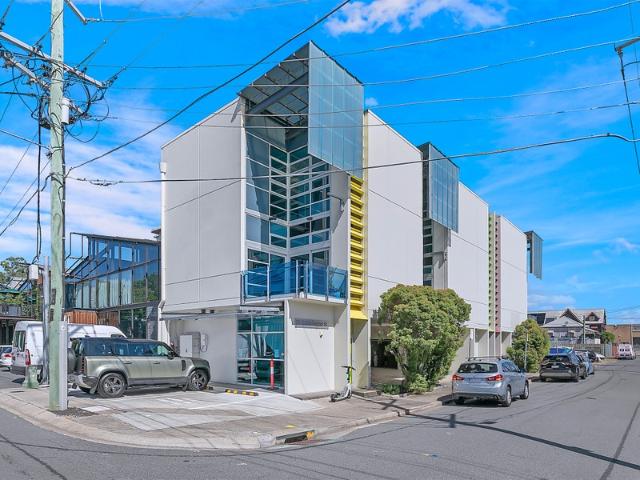 Office for rent in Toombul, Queensland