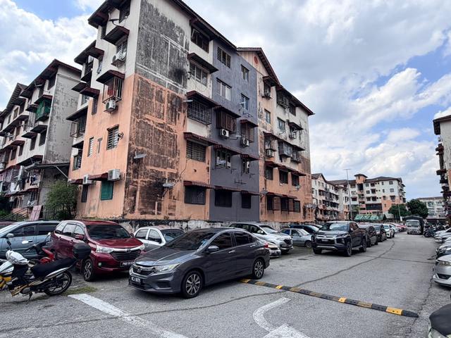 Apartment for sale in Petaling, Damansara Damai