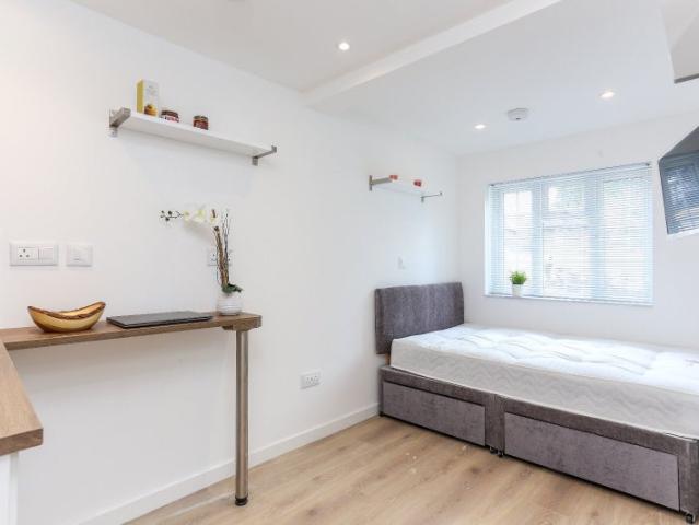 Apartment for rent in London Borough of Ealing, Greater London