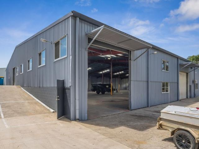 Warehouse for rent in Kings Creek, Queensland