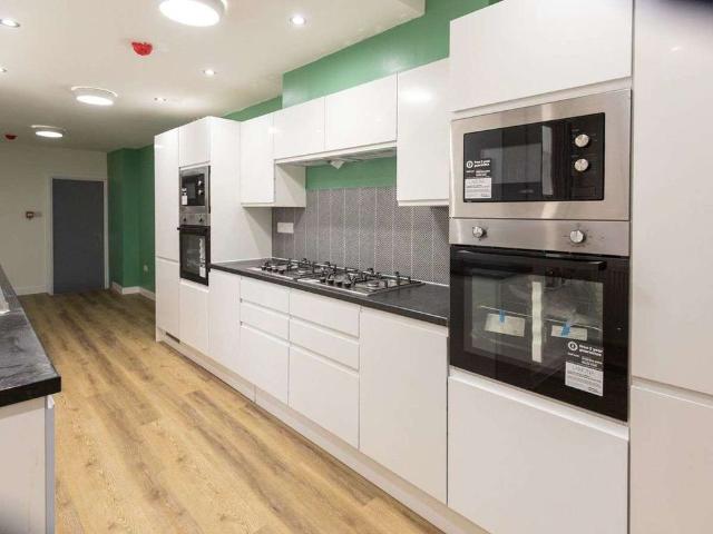 Room for rent in Hughenden Valley, High Wycombe