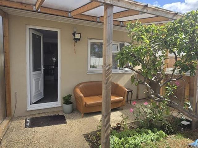 Studio for rent in London Borough of Hillingdon, Greater London