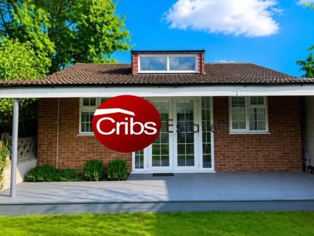 Studio for rent in Woodcote Green, Greater London