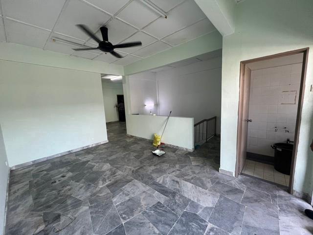 Townhouse for rent in Petaling, Alam Impian