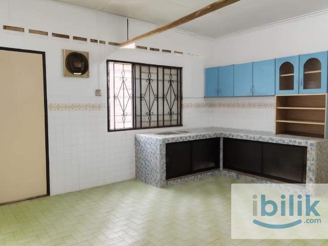 Room for rent in Malaka
