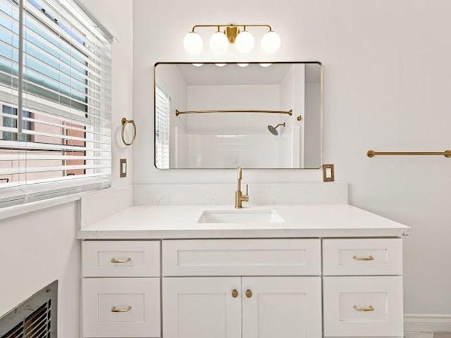 Apartment for rent in Long Beach, California