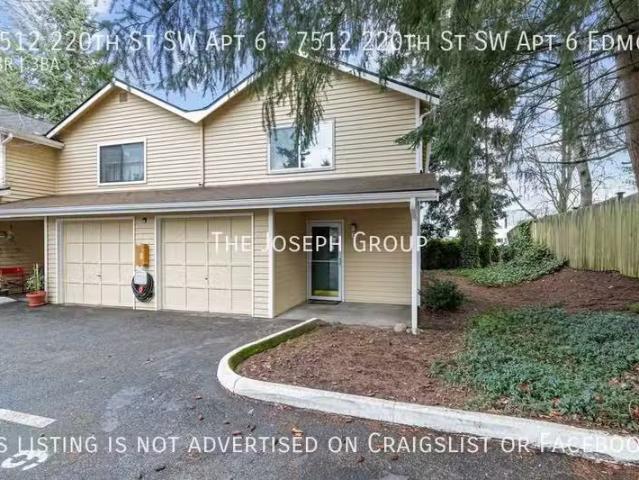 Condo for rent in Edmonds