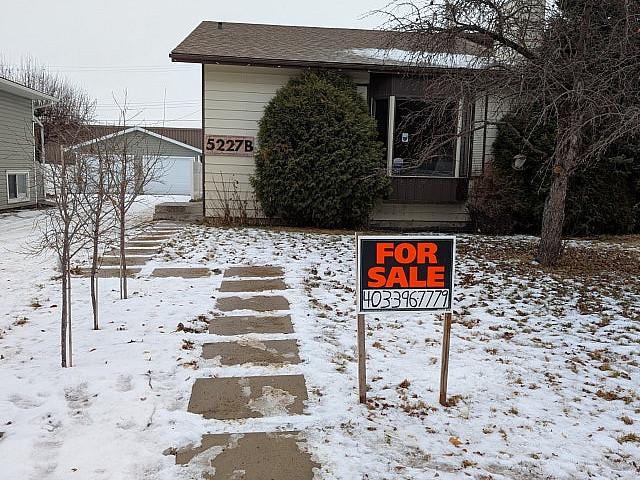 House for sale in Lacombe, Alberta