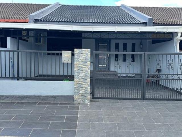 Terraced House for rent in Kuching