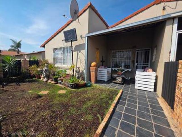 Townhouse for sale in Ekurhuleni, Gauteng