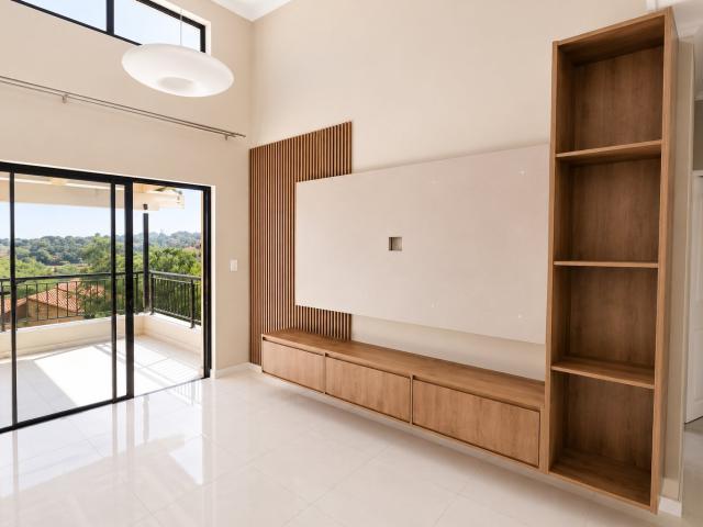 Apartment for rent in Johannesburg Ward 97, Roodepoort