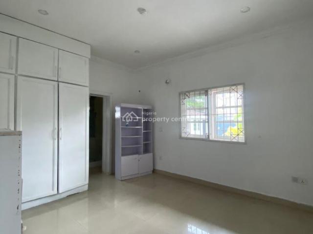 Flat for rent in Eti Osa, Lagos