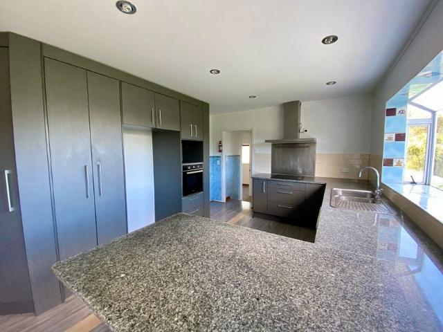 Apartment for rent in Oratia, Oroua County