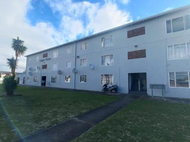 Apartment for sale in Gqeberha (Port Elizabeth), Nelson Mandela Bay Metropolitan Municipality